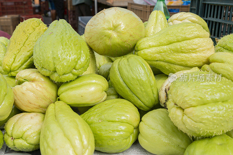 Chayote[1] (Sechium edule)，在市场中也被称为mirliton和choko